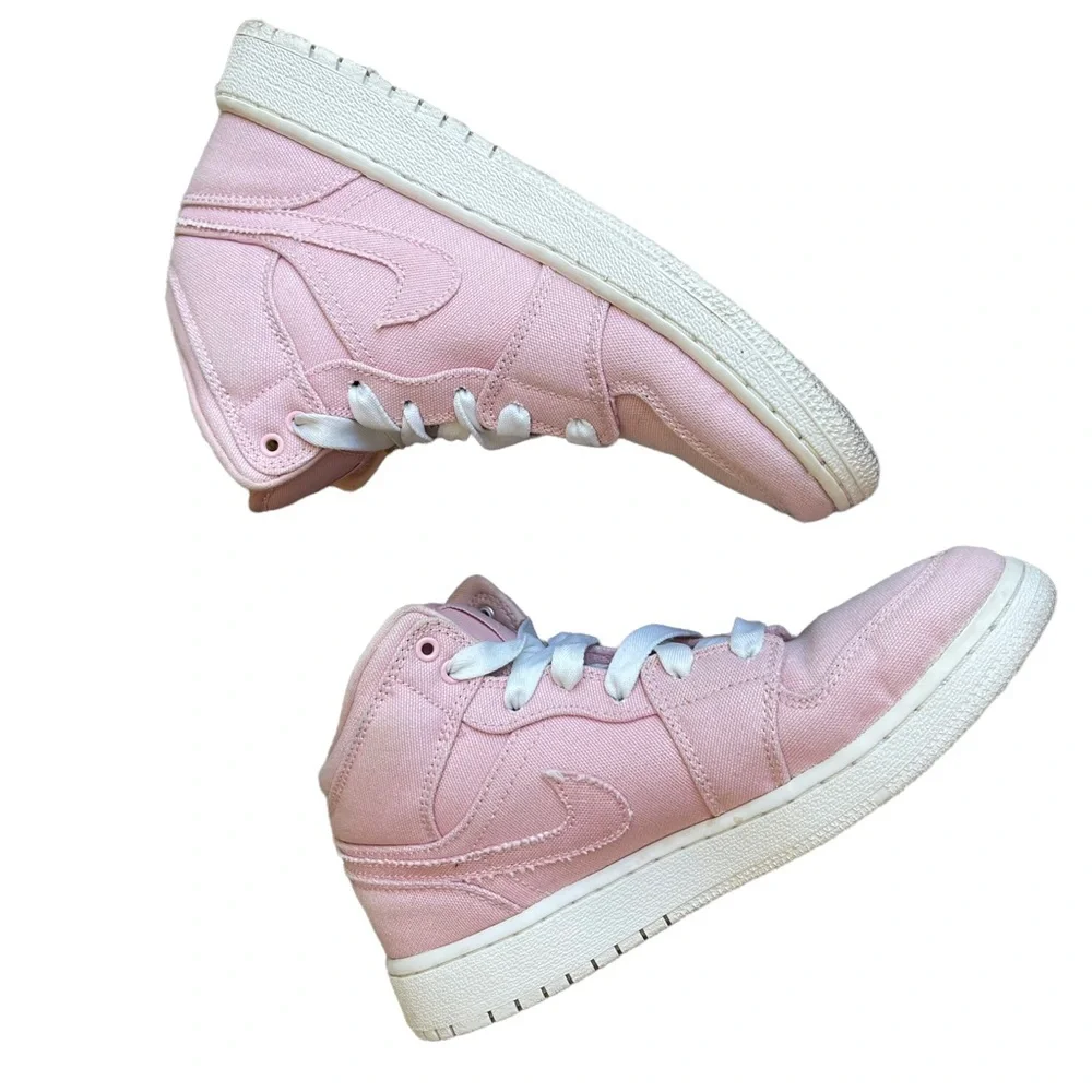 Nike soft pink